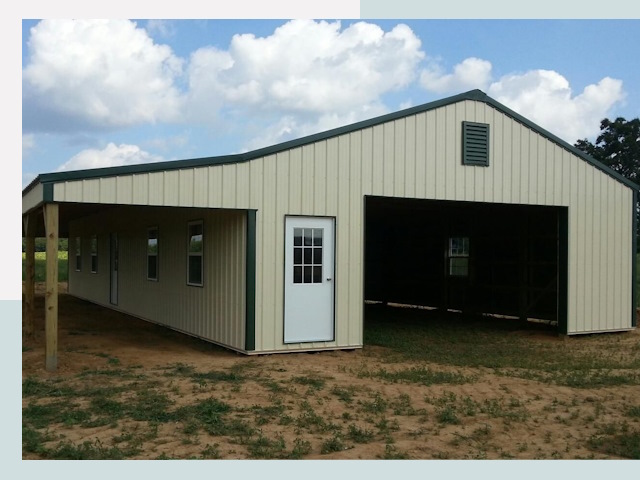 Строительство конюшен в Дальнегорске